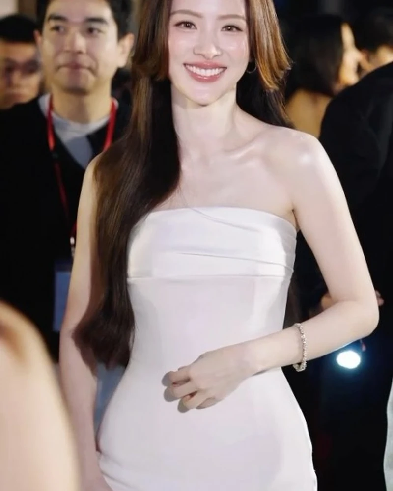 ใบเฟิร์น พิมพ์ชนก Instagram อัปเดต 2569 รูปที่ 6 ใบเฟิร์น พิมพ์ชนก ภาพอัปเดตจาก Instagram ลำดับที่ 6