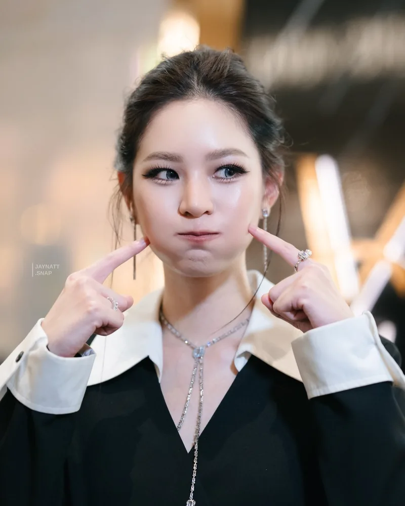 แอปเปิ้ล ลาภิสรา อินทรสูต รูปที่ 23 แอปเปิ้ล ลาภิสรา อินทรสูต รูปที่ 23