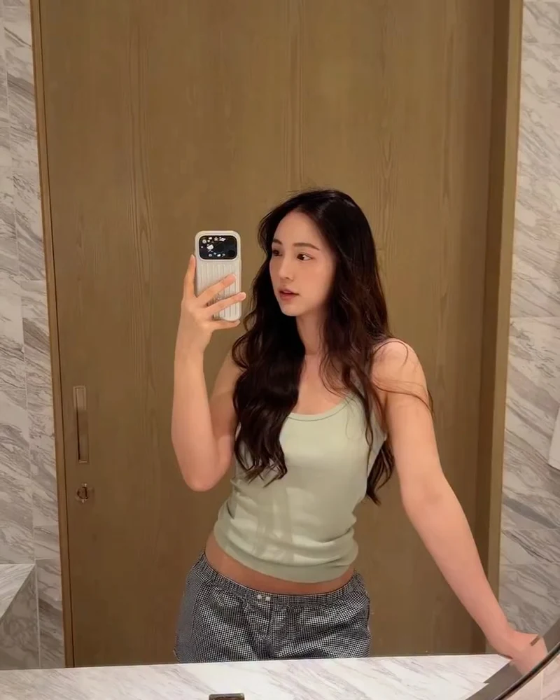 บัว นลินทิพย์ ภาพอัปเดตจาก Instagram ลำดับที่ 14