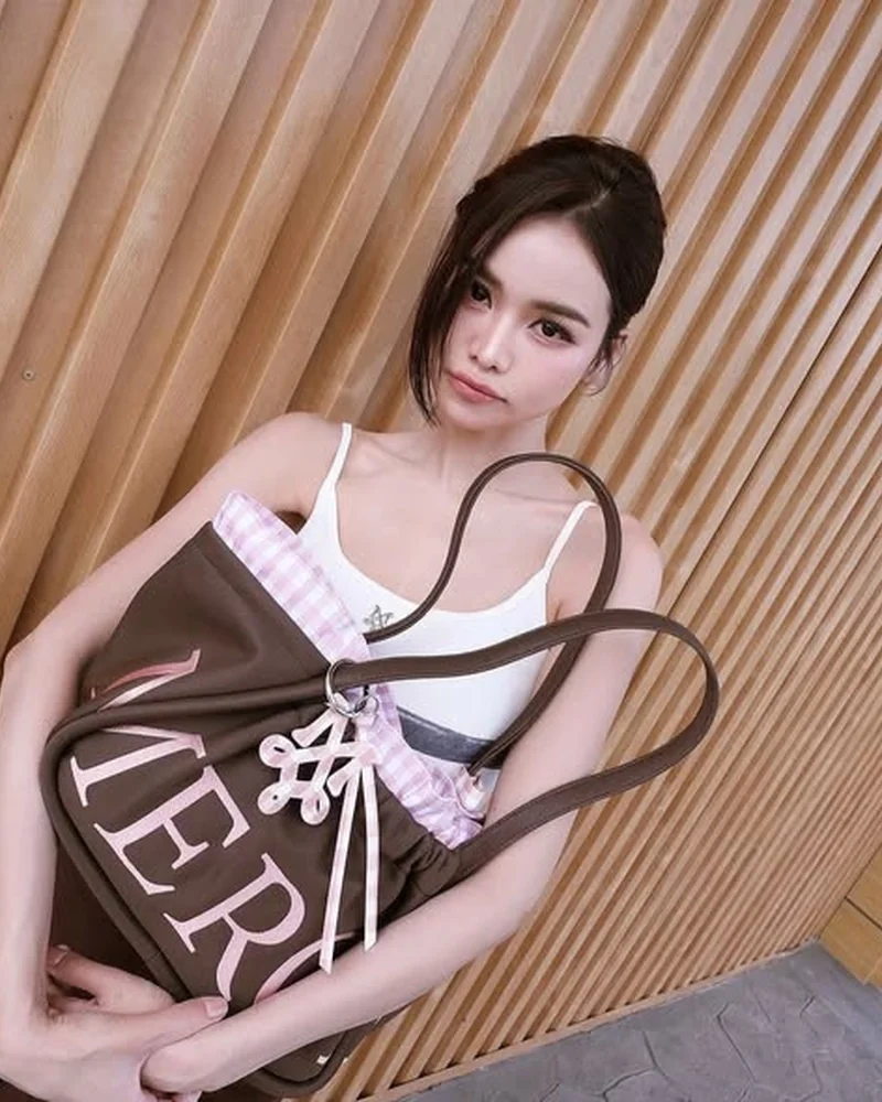 อิงฟ้า วราหะ ภาพอัปเดตจาก Instagram เดือนตุลาคม 2569 ลำดับที่ 8