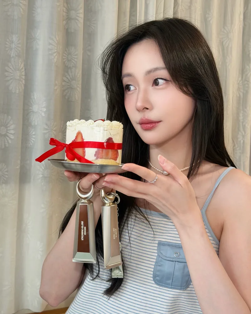 อุ้ม อิษยา ภาพที่ 10